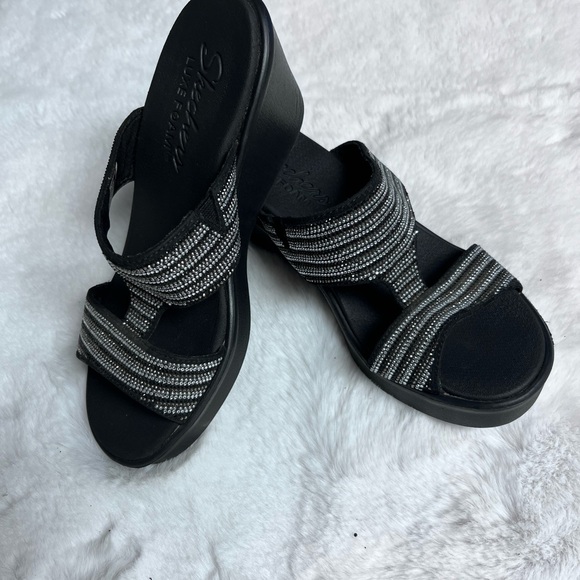 Skechers Black and Silver Women's Sandals - Picture 4 of 7